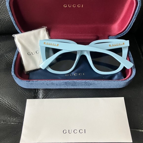 ⭐Host Pick⭐ Stunning and Rare GUCCI Blue Sunglasses - NIB - Picture 2 of 8